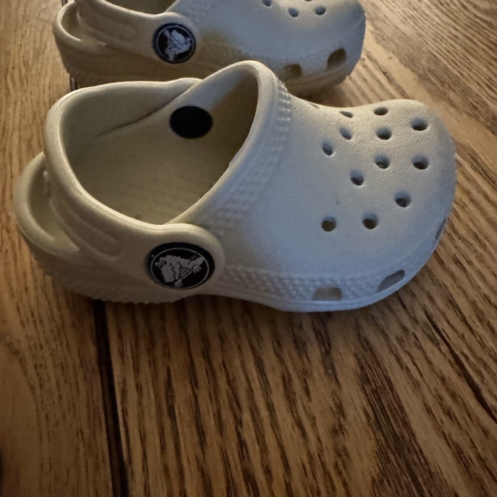 CROCS Baby Cream Clogs